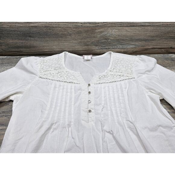 American Sweetheart Women's Tab Sleeve Blouse White Lace neckline - Picture 2 of 9